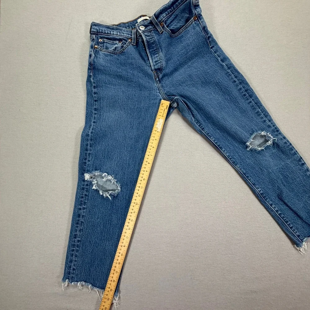 Levis Premium Wedgie Straight Distressed‎ Jeans Blue Medium Wash 29